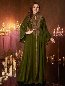 Đầm maxi cao cấp bằng satin đính kết tinh tế, cổ đứng, tay bồng, xẻ tà cao, dành cho nữ cỡ lớn của UNITHORSE, hoàn hảo cho các dịp trang trọng, tiệc gala, đám cưới, lễ trao giải, v.v. Mùa xuân - Màu xanh Ô liu - Xem 4