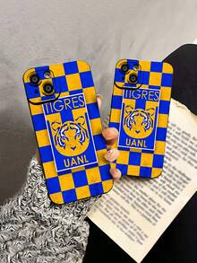 Logotipo de los Tigres UANL en amarillo y azul. Esta elegante funda negra es compatible con Samsung, Apple, VIVO, OPPO, , Transsion, ,  y Honor. Fabricada en silicona TPU, ofrece protección contra golpes y caídas, además de una sensación superior. Es un regalo ideal para familiares, amigos y seres queridos, y la opción perfecta para San Valentín y Año Nuevo. - Negro - Ver 1