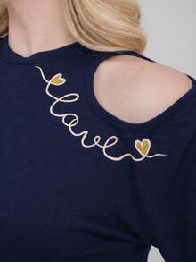 Cropped Blouse With Off-The-Shoulder Cutout And Shoulder Opening, Featuring A "Love" Print In A Viscose/Lycra Blend Style, Perfect For A Fashion Blogger. - 藏蓝色 - 查看 6