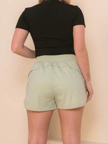 Shorts Duplo Fitness Casual Feminino De Poliamida Leve Com Bolsos - Verde - Visão 3