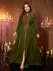 Đầm maxi cao cấp bằng satin đính kết tinh tế, cổ đứng, tay bồng, xẻ tà cao, dành cho nữ cỡ lớn của UNITHORSE, hoàn hảo cho các dịp trang trọng, tiệc gala, đám cưới, lễ trao giải, v.v. Mùa xuân - Màu xanh Ô liu - Xem 5