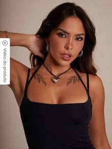 Women's Cropped Top With A Minimalist And Sophisticated Design, Developed To Flatter The Body With Elegance And Comfort For Any Occasion. The Fitted Design Provides Excellent Drape, While The Delicate Straps Create A Modern And Feminine Look, Bringing Lightness And Versatility To Different Styles. The Structure Of The Cropped Top Offers Support And Security, Allowing For Easy Combinations Ranging From Casual To Fashionable. Ideal For Outings, Dates, Parties, Bars, Travel, And Urban Looks, It Pairs Perfectly With Jeans, Skirts, Shorts, High-Waisted Trousers, Or Tailored Pieces, Creating Balanced, Current Looks Full Of Personality For Those Seeking Practicality Without Sacrificing Style. - 黑色 - 查看 1