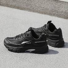 Giày thể thao nam đế dày màu đen, chất liệu lưới thoáng khí, buộc dây, phù hợp cho chạy bộ và mặc thường ngày, có kiểu dáng đôi. - Đen và bạc - Xem 3