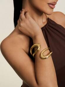 Altistry 1pc Oversized Gold Bangle Bracelet, Geometric Design, Suitable For Women, Great Gift For Birthday, Holiday - Gold - View 1
