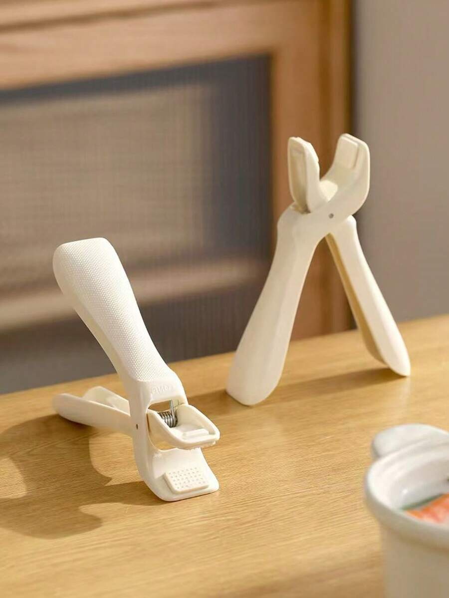 1 cái kẹp silicon chịu nhiệt, chống trượt dùng để giữ bát, lót nồi, kẹp chén đĩa, kẹp nhà bếp. - Nhiều màu - Xem 1
