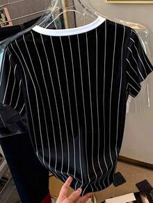 Una camiseta de manga corta para mujer con estampado de unicornio a rayas, adecuada para el uso diario en verano - Color mixto 3 - Ver 2