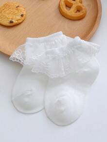 1 Pair Soft & Comfortable 100% Cotton Lace Trim Princess Style Girls Socks - White - View 2