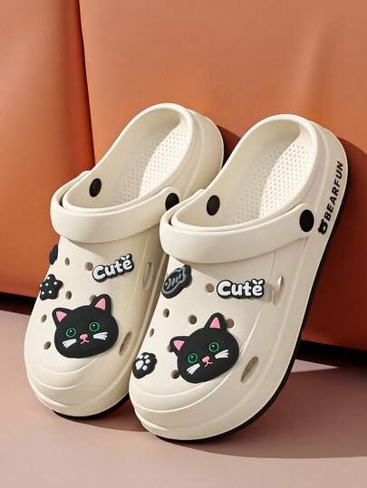 MAOLI Pantuflas casuales de mujer con estampado de leopardo negro y diseño de gatito de dibujos animados, nuevas para el verano, con diseño hueco y transpirable, tipo slip-on, con decoración de gatito negro, ligeras y cómodas para mujer