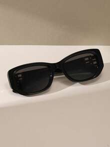 Okulary przeciwsłoneczne w stylu retro, prostokątne, plastikowe, czarne, klasyczny design, idealne na podróże, plażę, do noszenia na co dzień, do ochrony przed słońcem latem, do jazdy samochodem, unisexowe okulary przeciwsłoneczne z filtrem UV - Czarne - Zobacz 3
