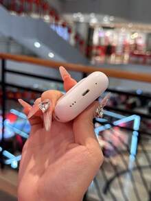 无线耳机，具备深度主动降噪功能，兼容安卓和iOS系统，高保真音质，强劲低音，超长续航，运动耳机 - 白色 - 查看 2