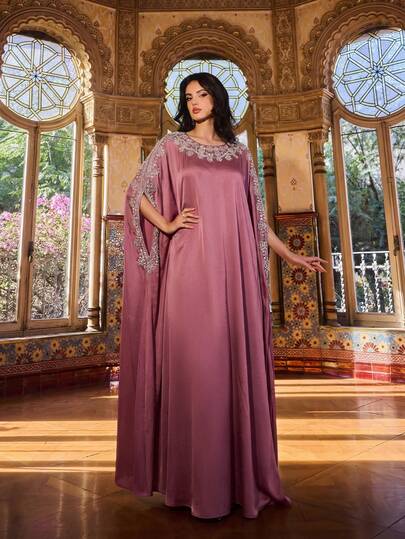 Faeriesty Elegant rund halsringad lång aftonklänning med fastsydda ärmar och sofistikerad silhuett – Perfekt för lyxiga bröllop, brudporträttfotografering, formella galaftoner, röda mattan-evenemang och romantiska årsdagsfiranden