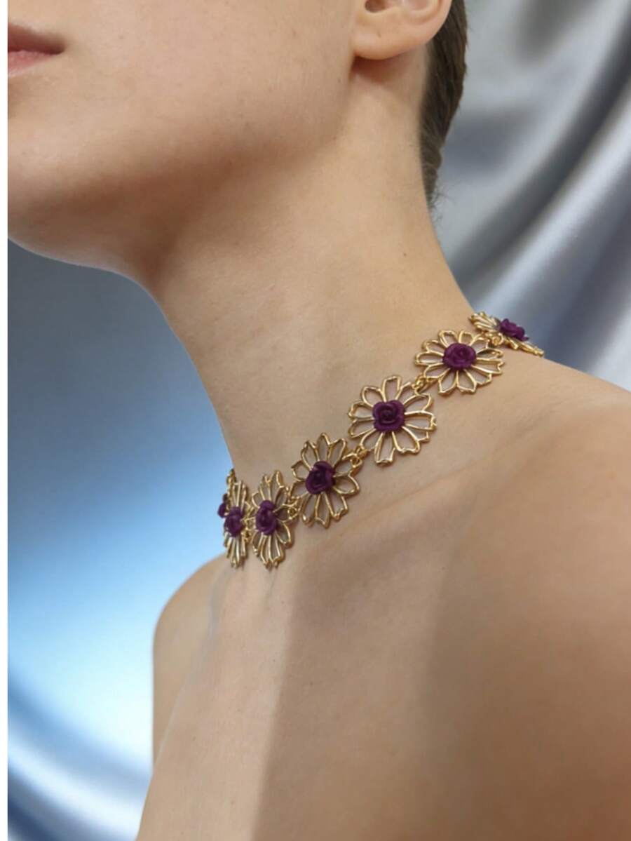 1pc New Fashionable Hollow Floral Design Elegant Short Necklace, Versatile For Daily Wear And Formal Occasions - Yellow Gold - View 1
