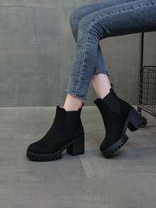 Botas de plataforma de tacón alto Chelsea elásticas negras para mujer, se pueden usar con pantalones y leggings, adecuadas para las temporadas de otoño e invierno. - Negro - Ver 5