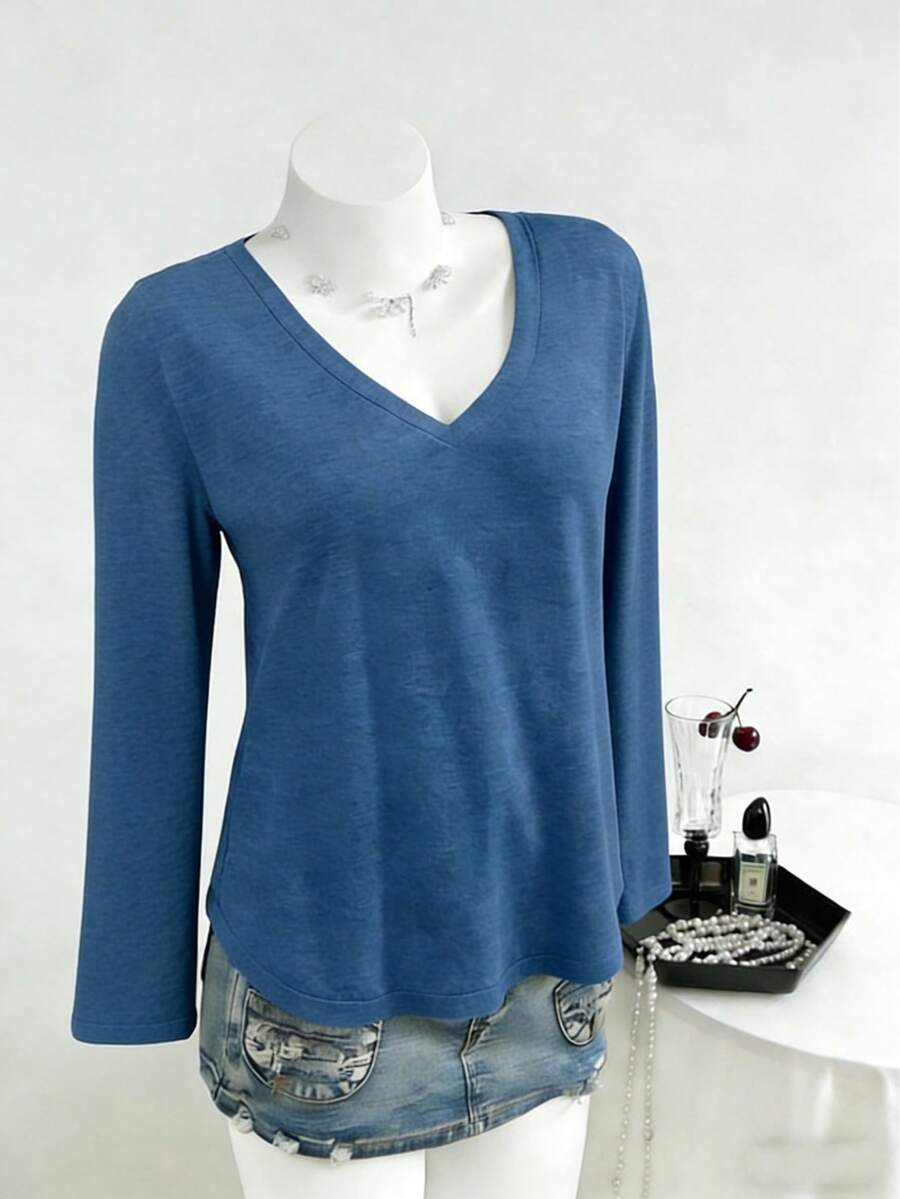 Plus Size Casual Solid V-Neck Simple Fashion T-Shirt - Navy Blue - View 1