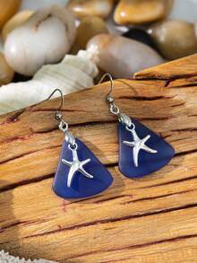 Un par de pendientes con delfín y estrella de cristal de mar, estilo de vacaciones en la playa, adecuados para que las damas los usen durante las vacaciones y en la vida diaria - Multicolor 2 - Ver 1