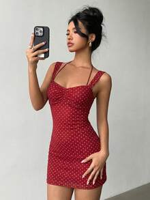 女士性感红色波点褶皱露背交叉绑带紧身迷你连衣裙，适合派对、夜店、优雅时尚、晚宴约会、休闲、波西米亚风等场合。 - 紅色 - 查看 1