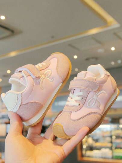 童鞋，新款春秋季红色帆布鞋，女童款，男童运动训练鞋，中/大童款，学生休闲鞋，鞋底颜色随机发货