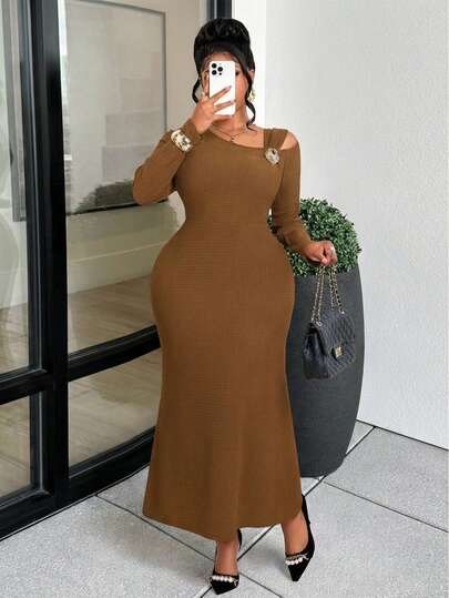 BIUBIU 优雅咖啡色长袖修身针织连衣裙，女款加大码，不对称领口，开衩下摆