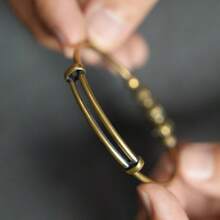 1件笑脸吊坠手镯 - 简约哑光铜手镯，趣味日常佩戴配饰，散发正能量 - 銅色 - 查看 2