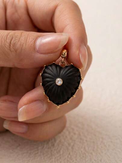 1pc Fashionable, Sweet And Cute Heart-Shaped Shell Inlaid Zirconia Stainless Steel Pendant, 18K Gold-Plated, Waterproof And Fade Resistant, DIY Jewelry Accessories, Necklace Accessories, Bracelet Accessories, Earring Accessories, Keychain Accessories, Bag Accessories, Women's Jewelry Accessories, Wallet Accessories, Small Pendant, Gift