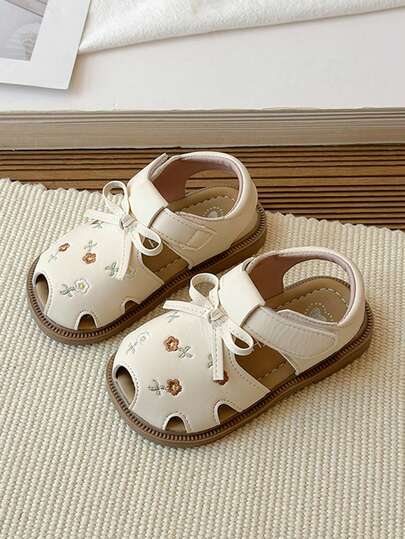 1 Pair Girls' Summer Cute Outdoor Floral Bow Hook And Loop Princess Style Flat Sandals, Suitable For 3-6 Years Old Children Outdoor Wear