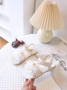 1 par de sandalias de flores de moda, zapatos minimalistas y versátiles de slip-on, zapatos de princesa cómodos con suela antideslizante y suave, adecuados para uso en verano, al aire en la playa - Blanco - Ver 3