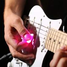 OUMINGYQ 炫酷触感发光大三角吉他拨片贝斯拨片 LED - 彩色 - 查看 7