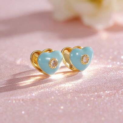 Artepollo 1 Đôi bông tai hình trái tim dễ thương, đính đá Zirconia lấp lánh, thích hợp cho các bữa tiệc, tiệc chiêu đãi, sinh nhật, kỳ nghỉ và đeo hàng ngày, món quà tuyệt vời cho bạn bè và gia đình.