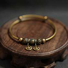 1件笑脸吊坠手镯 - 简约哑光铜手镯，趣味日常佩戴配饰，散发正能量 - 銅色 - 查看 8