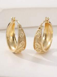Classic Wide Face Copper Crafted Textured Earrings, Designed Specially For Fashion-Conscious Women, The Gold Color Is Particularly Radiant And Suitable For Various Combinations - Gold - View 2
