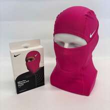 Nike Pro Hyperwarm Hood Thermal Fabric: Nike Therma-FIT Technology Helps Manage Your Body Heat To Keep You Warm In Cold Conditions. Flat Seams: Flat Seams Feel Smooth Against Your Skin, Reducing Irritation During Wear. Versatile Design: Form-Fitting Design Can Be Worn On Its Own Or Under A Helmet, And It's Convertible To A Neck Gaiter For Custom Warmth. Stretchy And Lightweight: Designed For Optimal Flexibility, This Hood Provides A Snug Fit Without Restricting Movement. - Màu Hồng Tươi - Xem 3