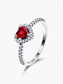 Anel de casamento feminino minimalista em prata de lei 925 com zircônia cúbica em formato de coração e semicírculo cravejado de diamantes. Elegante e luxuoso, perfeito para noivas e casais. Ideal para presentear com um anel de compromisso ou noivado. - Prata - Ver 34