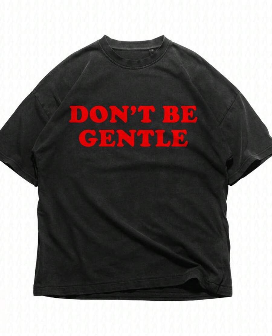 Camiseta Gráfica Oversized Dont Be Gente - Camiseta con Texto Rojo Estilo Gótico de los 90s Y2K Feminista, Camiseta Streetwear Atrevida para Mujer y Hombre, Camiseta Retro para Mujer - Negro - Ver 1