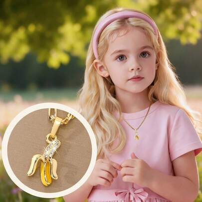  1pc Copper Inlaid Zirconia Elegant Cartoon Enamel Crafted Banana Pendant Necklace, Suitable As Gift For Girls/Boys/Family/Friends, Multifunctional, Luxury, Party, Banquet, Holiday, Christmas, Thanksgiving, Halloween
