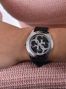 Guess 女士时尚银色表盘黑色硅胶表带手表，现代抽象图案表盘，休闲石英表，适合作为礼物 W0911L8 - 黑色和銀色 - 查看 2