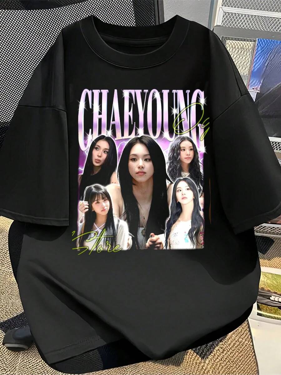 2026-Chaeyoung Twice Camiseta Unisex_ Camiseta Estampada de Merchandising de Ídolos Kpop - Hecha de algodón puro, es suave y transpirable, adecuada tanto para hombres como para mujeres. Es una camisa informal adecuada para todas las estaciones y un recuerdo elegante. Es adecuado para el uso diario, los entusiastas de la moda urbana y los amantes de la música. - Negro - Ver 1