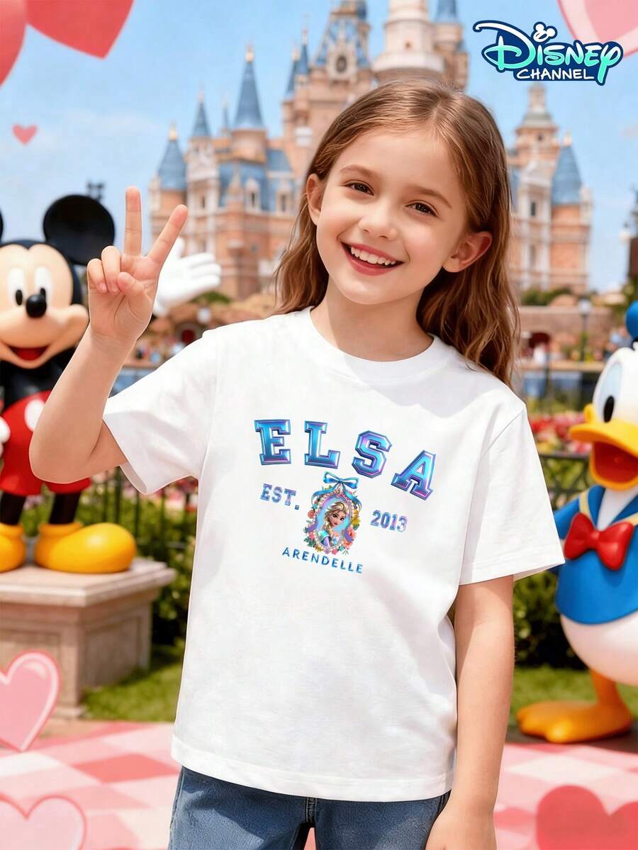 Short-Sleeved T-Shirt For Girls Aged 4–12 | This New Disney Frozen Elsa Print Tee Is A Breathable Crew Neck Top. The Front Features Colorful "ELSA EST.2013 ARENDELLE" Lettering, While The Back Showcases An Elsa Portrait Accented With Flowers, Pearls, And A Bow. It Pairs Easily With Denim Shorts, Overalls, Pleated Skirts, Track Pants, Princess Dresses, And Other Bottoms. Ideal For Various Occasions Including Disneyland Visits, School Days, Frozen-Themed Parties, Family Outdoor Trips, Friend Matching Outfits, Weekend Shopping, And Birthday Parties. Crafted From Soft, Skin-Friendly, And Breathable Fabric That Blends Comfort With A Dreamy Vibe, It Is An Essential Spring And Summer Top For Girls-Perfect For Creating A Fairytale Atmosphere And Versatile Everyday Styles. - 白色 - 查看 1