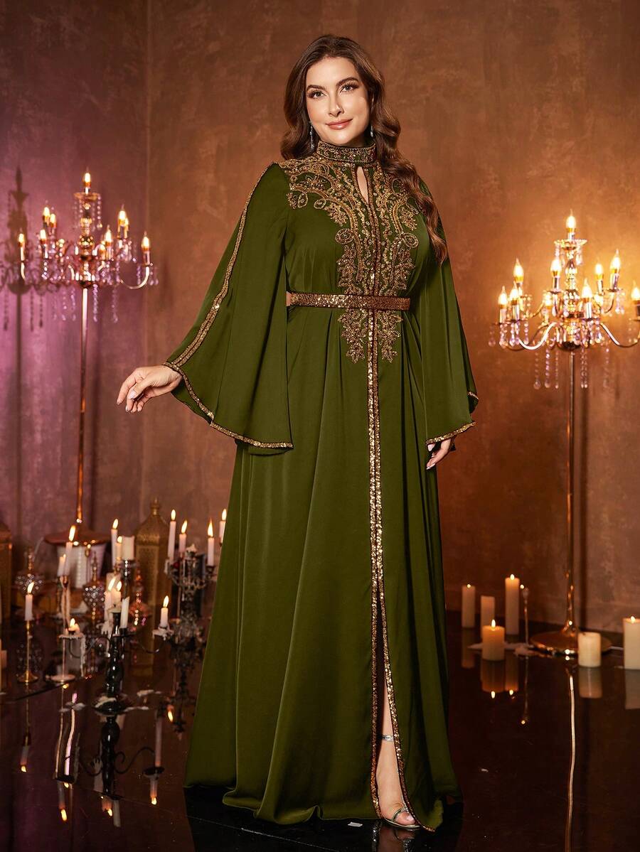 Đầm maxi cao cấp bằng satin đính kết tinh tế, cổ đứng, tay bồng, xẻ tà cao, dành cho nữ cỡ lớn của UNITHORSE, hoàn hảo cho các dịp trang trọng, tiệc gala, đám cưới, lễ trao giải, v.v. Mùa xuân - Màu xanh Ô liu - Xem 1