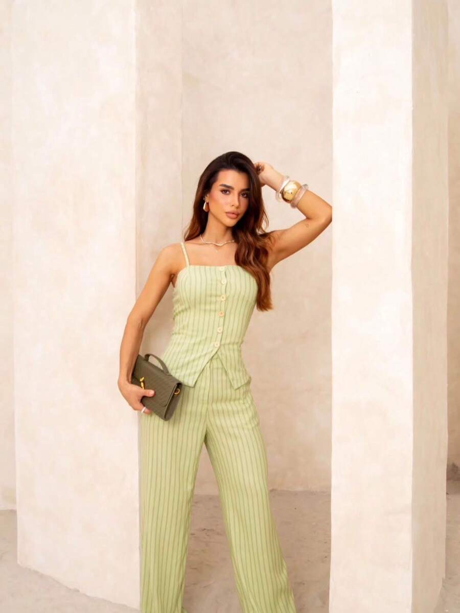 Conjunto Feminino Linho Listrado com Alça Botões e Calça Pantalona Moda Elegante Casual Chic Confortável Sofisticada Versártil Verão