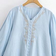 复古刺绣短袖上衣，刺绣V领休闲T恤衫，春夏款 - 淺藍色 - 查看 6