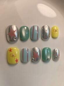 10片纯手工制作美甲贴片，短款椭圆形美甲，多色美甲，活力俏皮风格，马卡龙色系，手绘星星、蝴蝶结、波点图案、猫眼、闪亮碎钻装饰，可爱甜美又酷炫，适合女性和女孩，春夏秋冬节日派对及日常生活使用。 - 彩色 - 查看 1