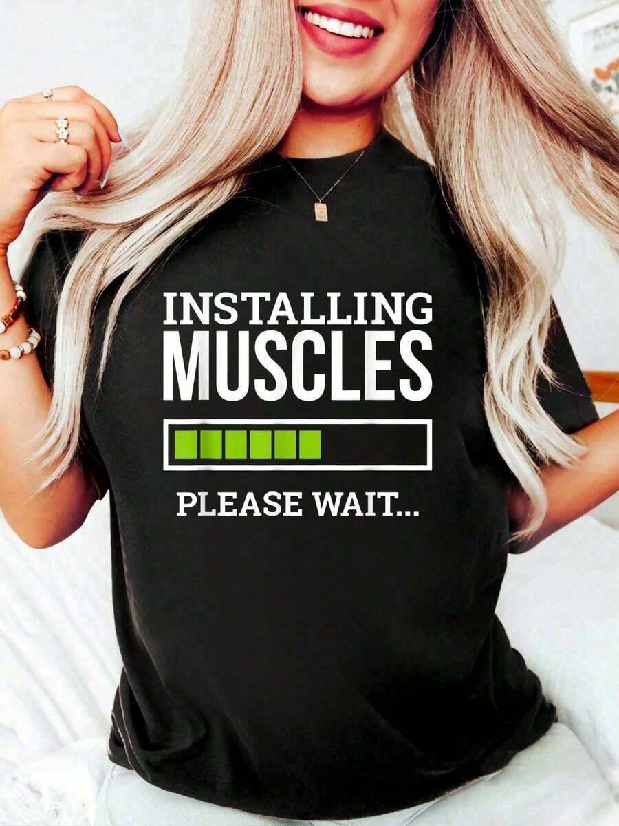 Camiseta Divertida para Gimnasio con Estampado Instalandoúsculos, Por Favor Espere - Manga Corta, Cuello Redondo, Suave. Transpirable. Top Casual de Verano y Primavera - Ropa de Corte Regular para Mujer, Camisetas Gráficas para Mujer, Tops Cortos para Mujer, Camisetas para Parejas, Conjuntos Artísticos, Camiseta para Mujer - Negro 1 pieza MEN1 - Ver 1