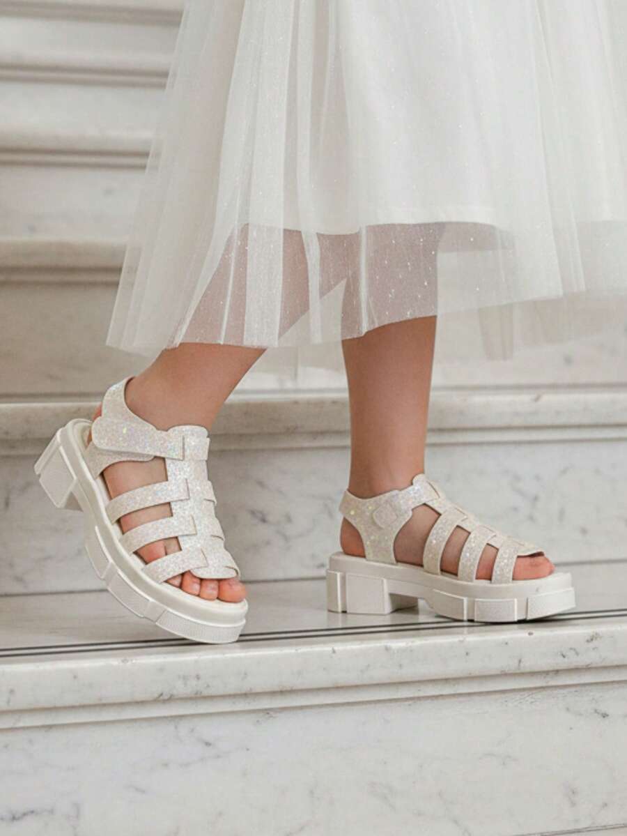 1双儿童新款白色罗马凉鞋，高品质闪亮PU材质，星形图案，厚底，魔术贴搭扣，时尚百搭，适合2-15岁男孩女孩学生夏季郊游假期穿着 - 白色 - 查看 1