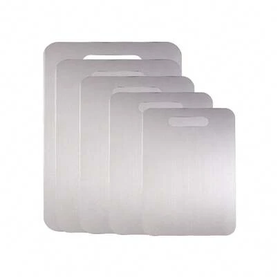 不锈钢厨房备餐垫，经济实惠，适用于小型厨房、房车、紧凑型住宅，是处理蔬菜、水果、鸡肉和牛肉的理想之选，易于清洁的砧板，多功能厨房工具，现代厨房配件，易于清洁的表面，加厚果蔬砧板，适用于厨房和餐桌。