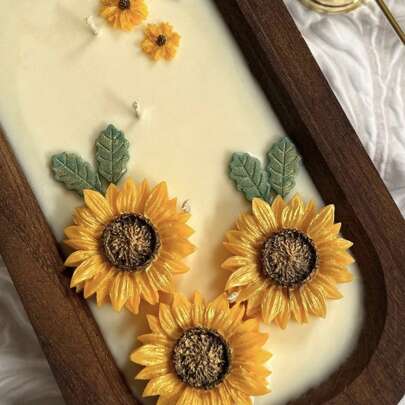 1pc Sunflower-Shaped Scented Candle - Creative DIY Photo Prop, Wedding Decor Accent & Cheerful Gift Set