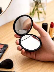 Tom Ford مرآة مكياج، وجهان، غطاء أبيض، مرآة مدمجة، مرآة للسفر، مرآة تجميل - فضي-أبيض - مشاهدة 3