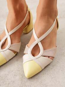 Sapatos de salto vazado com tiras metálicas - Amarelo - Ver 4