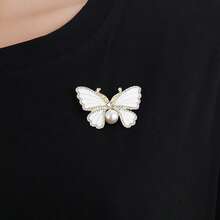 Exquisite funkelnde Kleeblatt-Brosche, hochwertige grüne elegante Anstecknadel, neues Modeaccessoire - Schmetterling - Übersicht 5