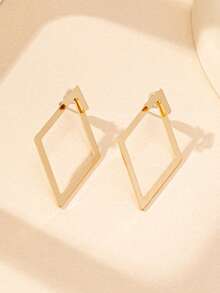 1 Pair Geometric Metal Textured Hollow Fashion Earrings, Suitable For Daily Wear - Geometry - View 3
