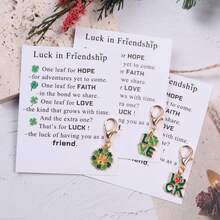 7件套独特“友谊好运”绿色钥匙扣套装，圣帕特里克节礼物。包含绿色小妖精、马蹄铁、四叶草和其他幸运钥匙扣。爱尔兰友谊礼物，附赠专属口袋拥抱卡片和四叶草卡片——寓意友谊中的希望、信念、爱与好运，圣帕特里克节友谊护身符。 - 彩色 - 查看 8